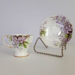 Royal standard bone China teacup & saucer Wisteria by name & pattern EUC 1owner